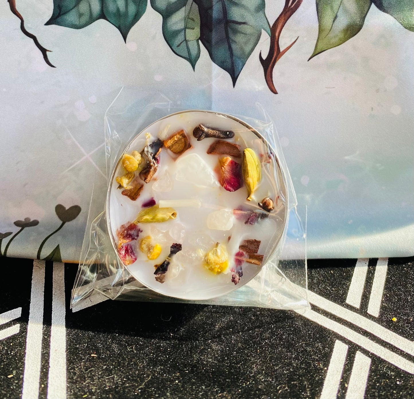 Large dressed tea light candles