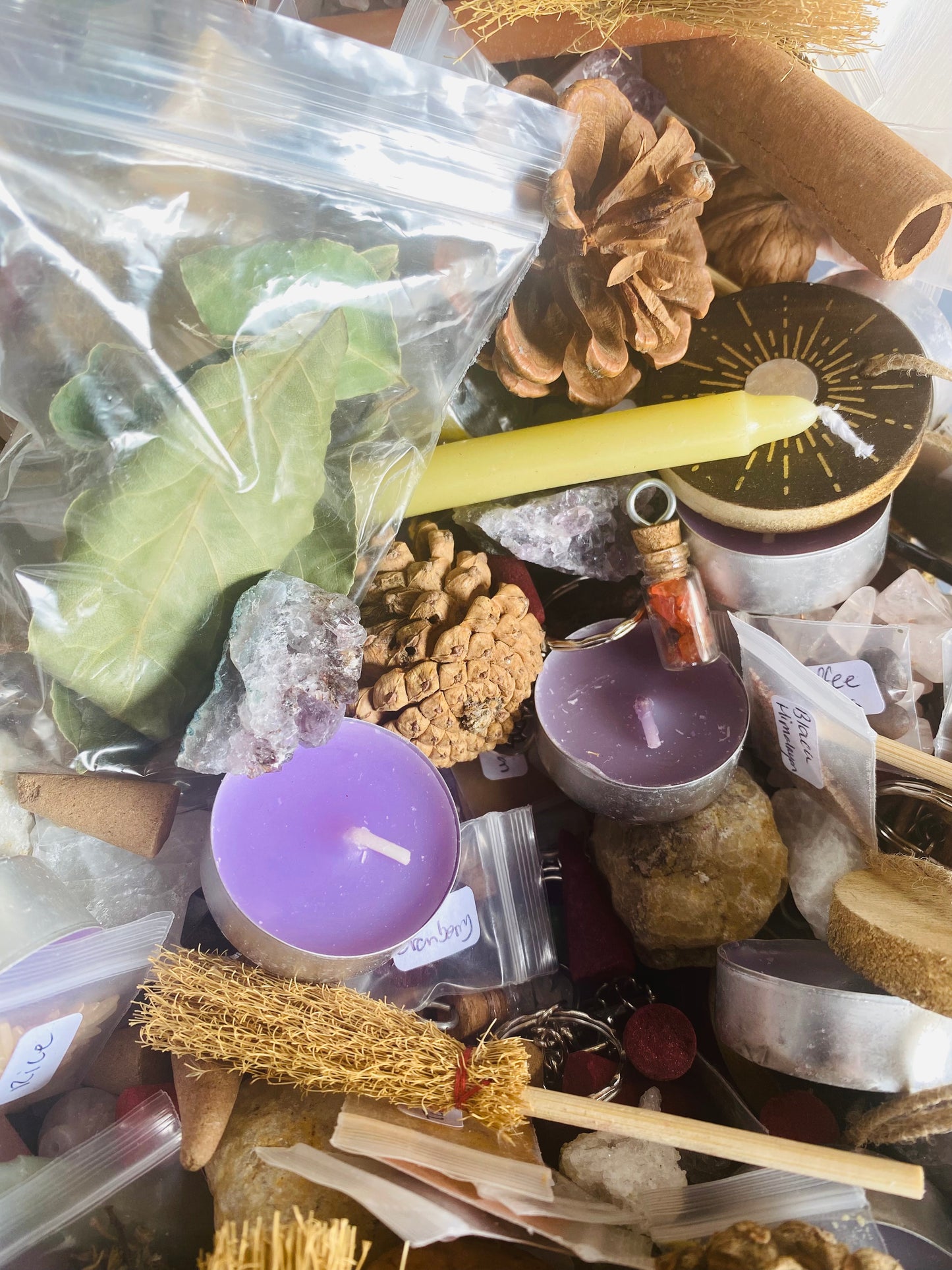 Witchfetti Scoops