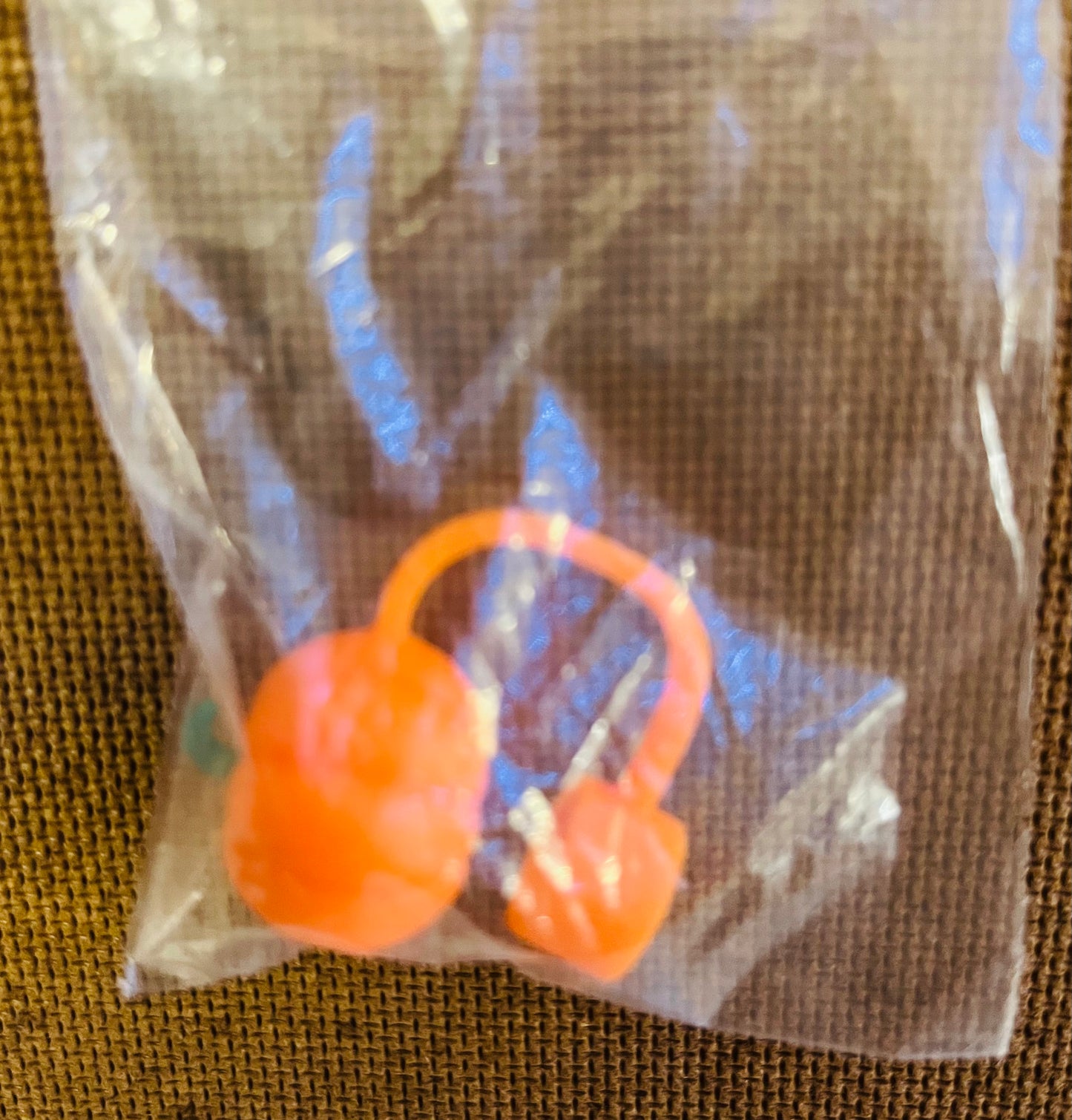 Straw toppers
