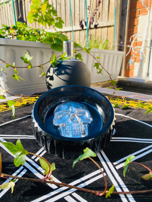 Skull ashtray / trinket tray