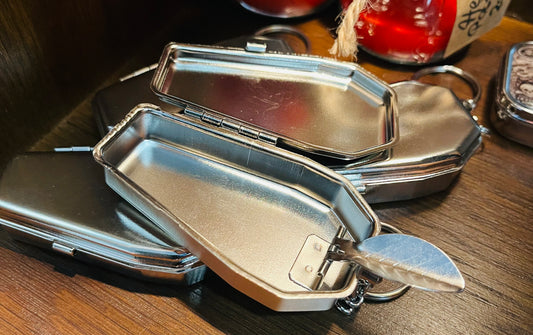 Coffin keyring ashtray