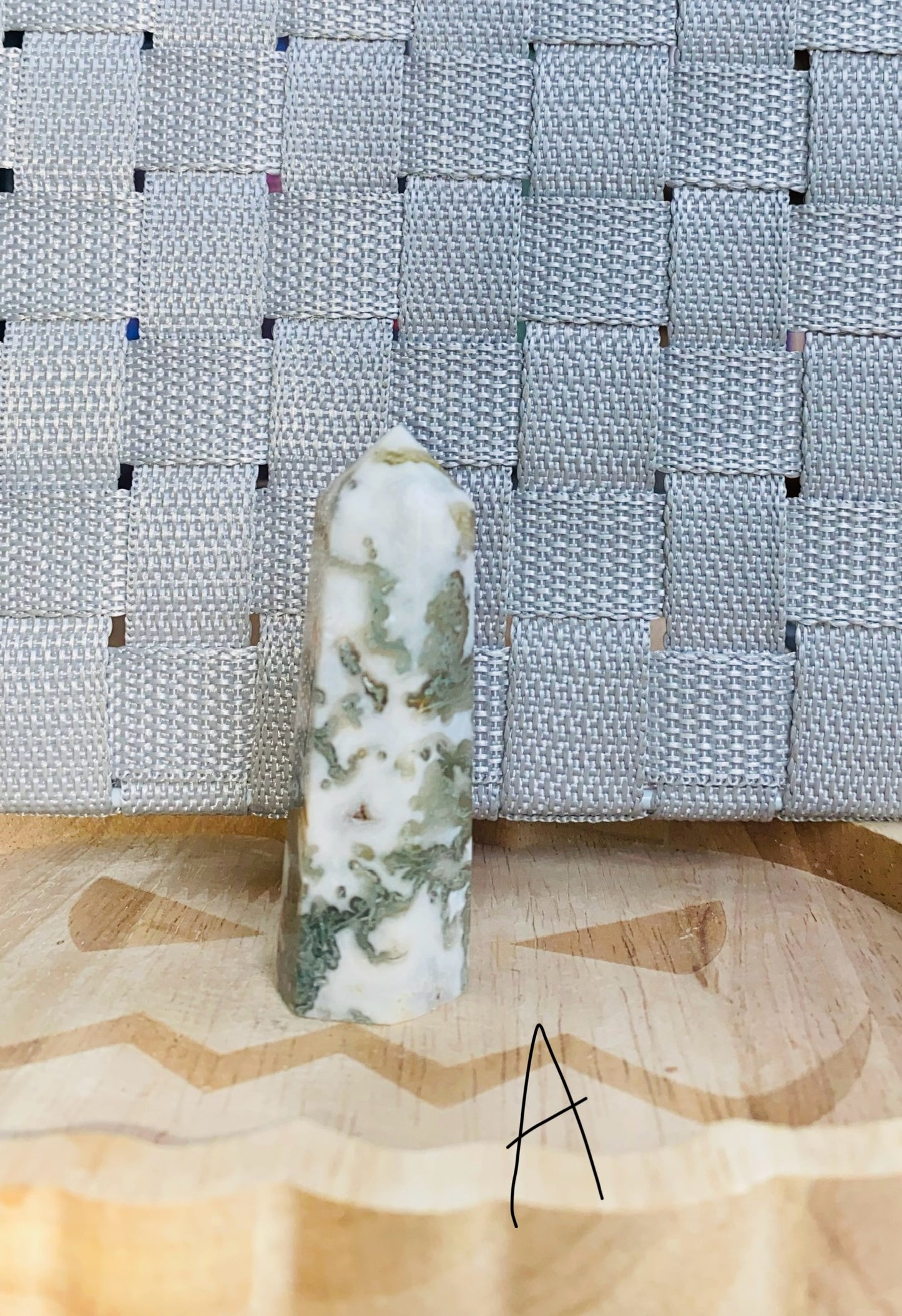 Moss agate points