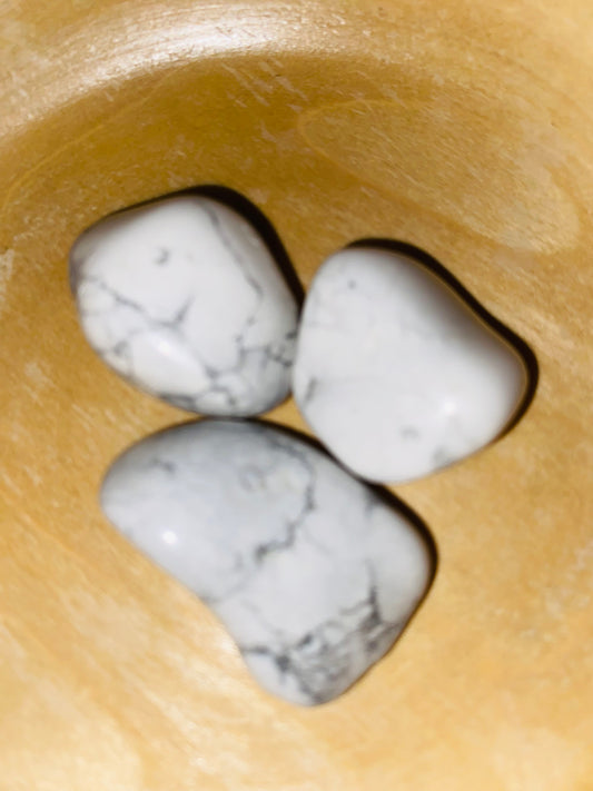 Howlite tumbles