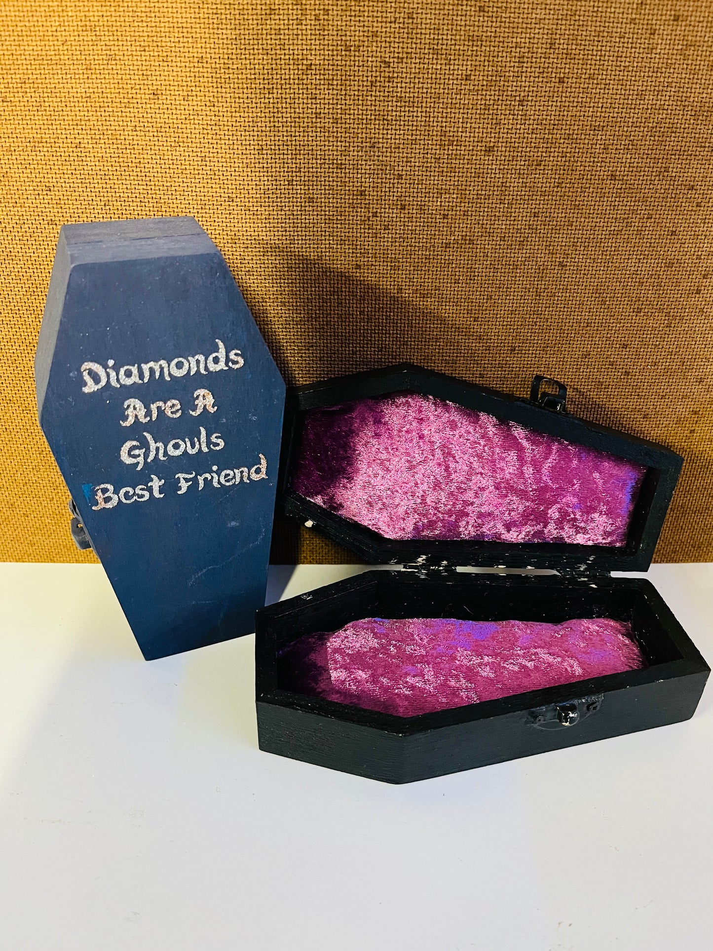 Coffin jewellery boxes