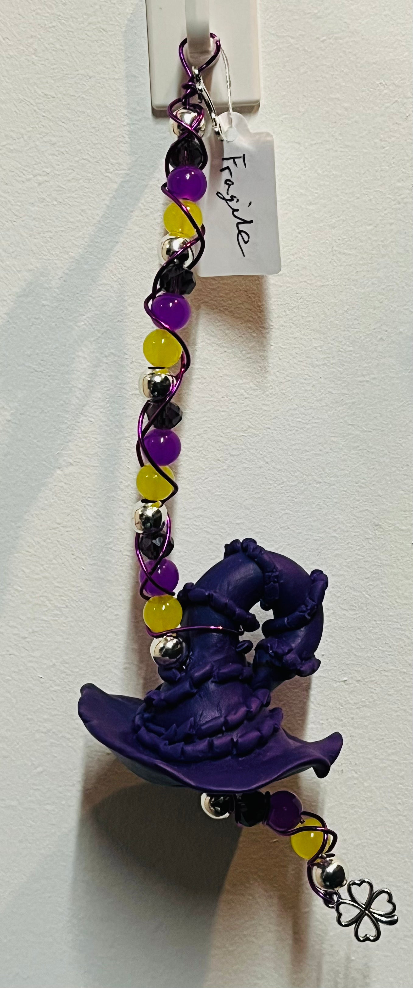 Witch hat hangings L