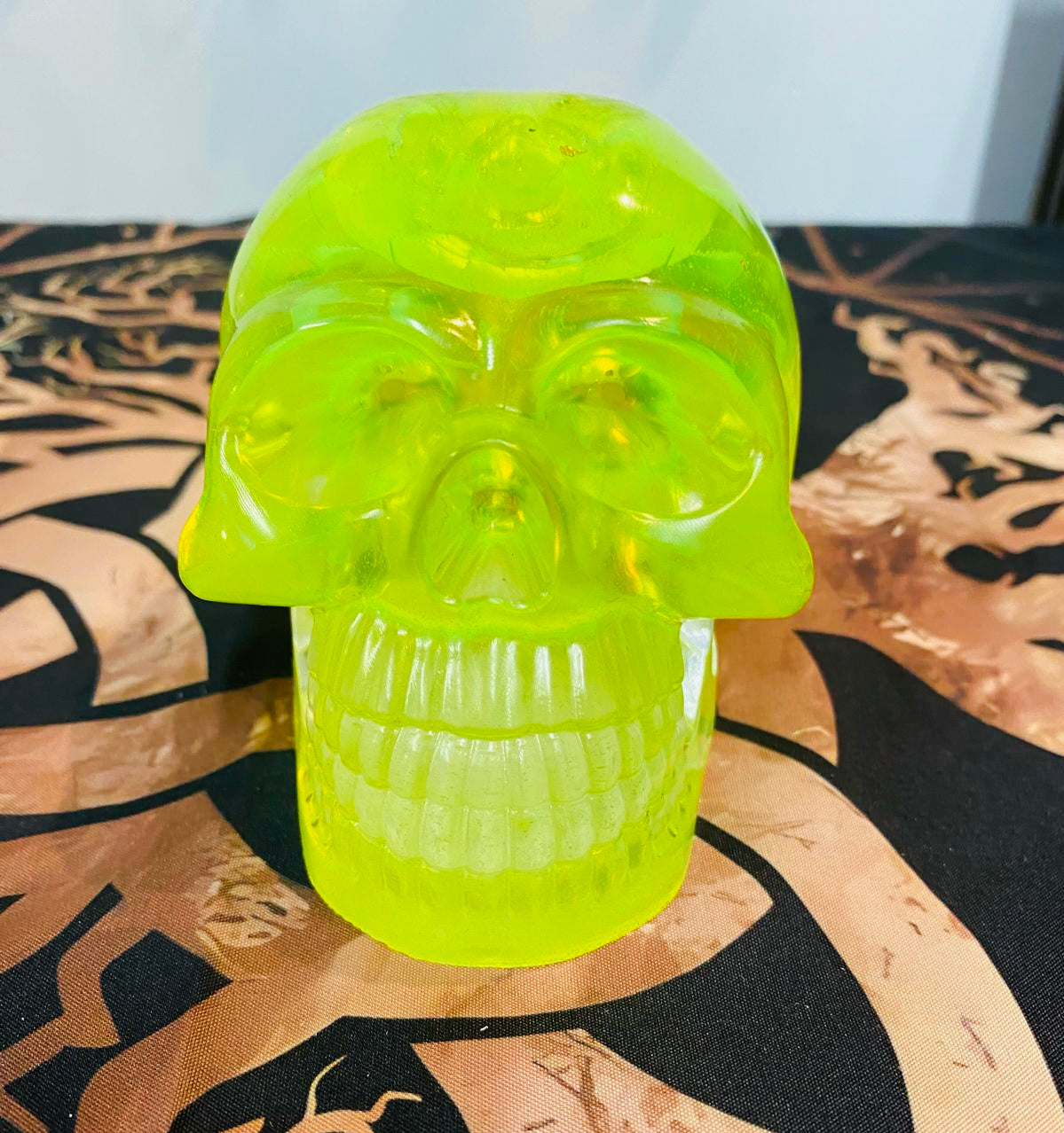 Large light up flashing skull