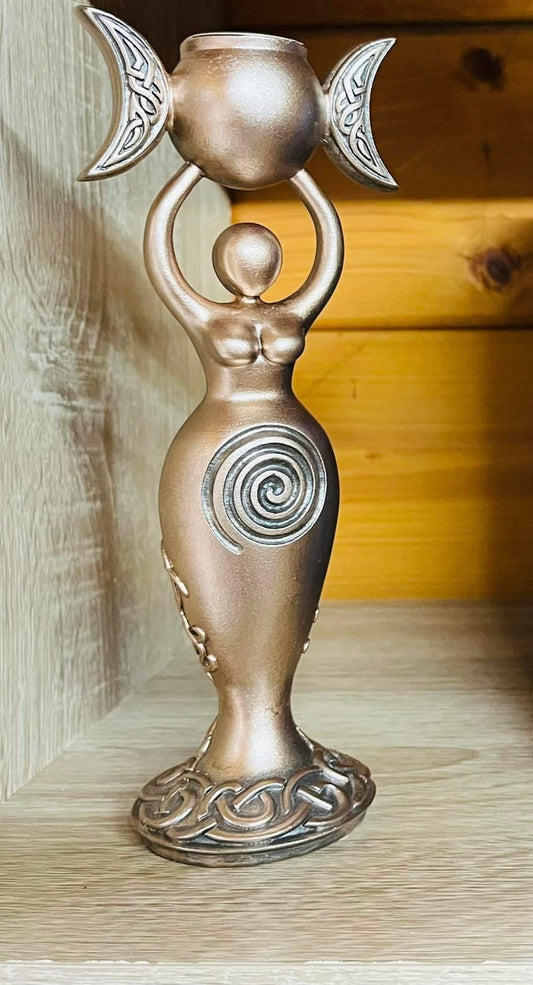 Spiral goddess