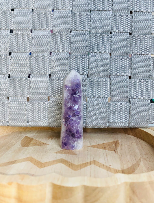 Raw cluster amethyst point