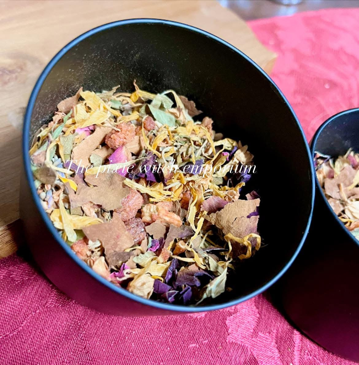 Loose incense blends